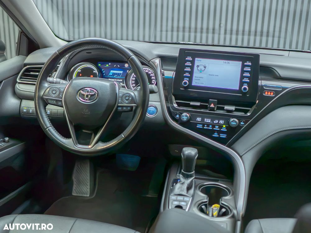 Toyota Camry 2.5 Dynamic - 7