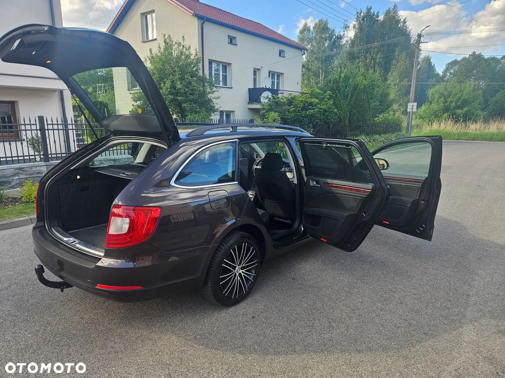 Skoda Superb 2.0 TDI DSG Elegance - 16