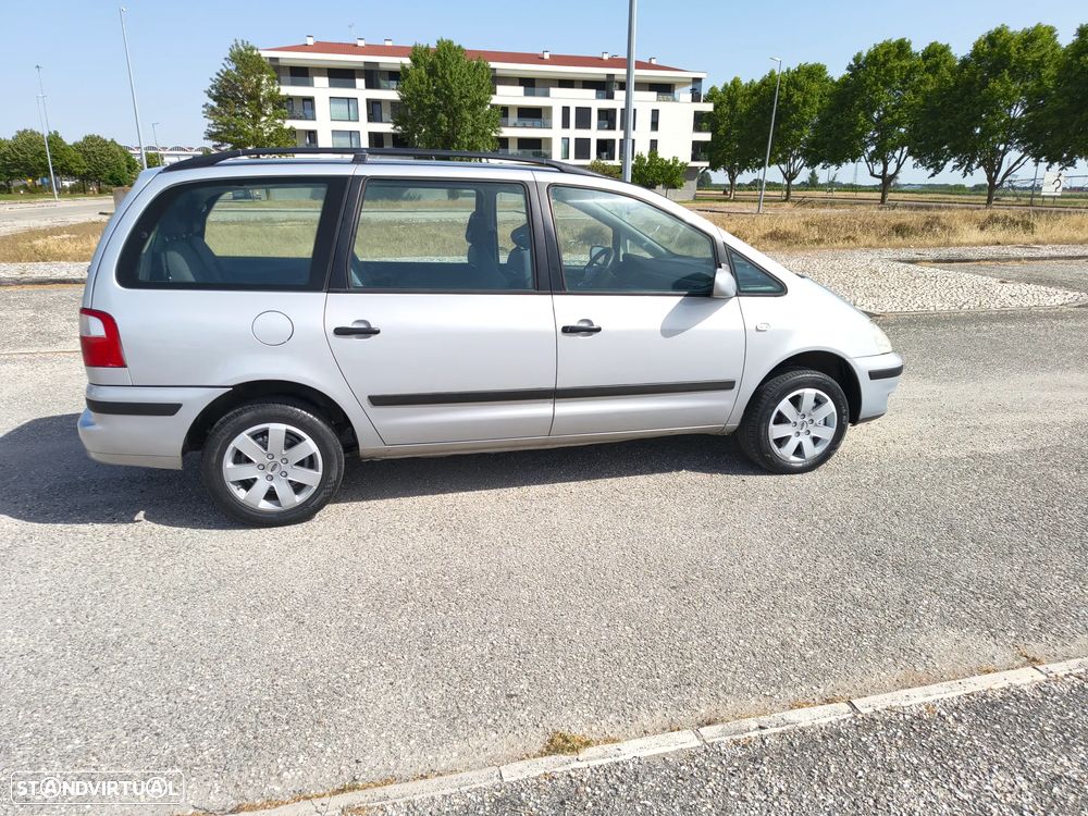 Ford Galaxy 1.9 TDi GLX SelectShift - 6