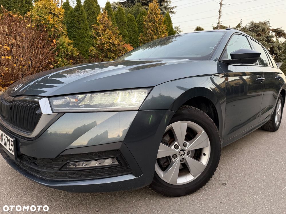 Skoda Octavia 2.0 TDI DSG Sportline - 1
