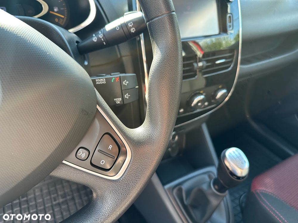 Renault Clio - 11