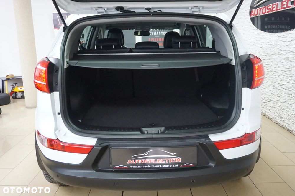 Kia Sportage 2.0 CRDI 4WD Automatik Spirit - 19