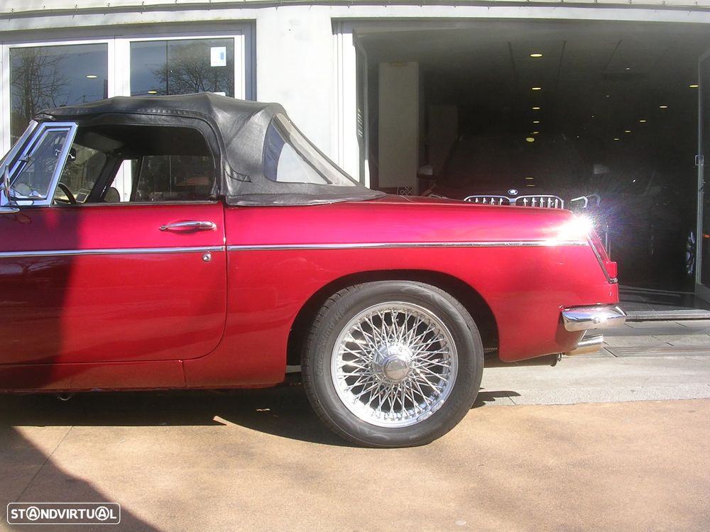 MG MGC - 9