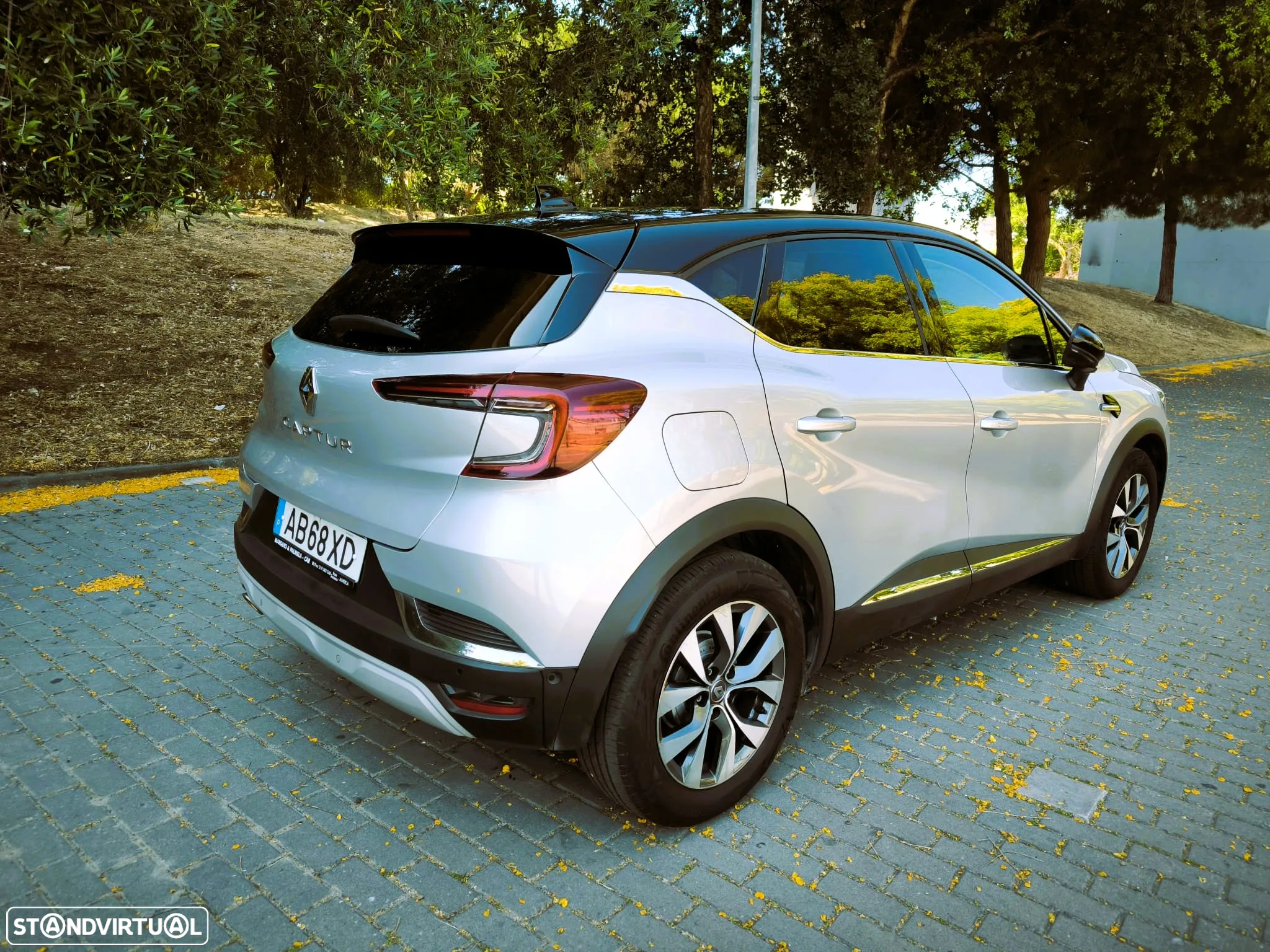 Renault Captur 1.3 TCe Exclusive - 3