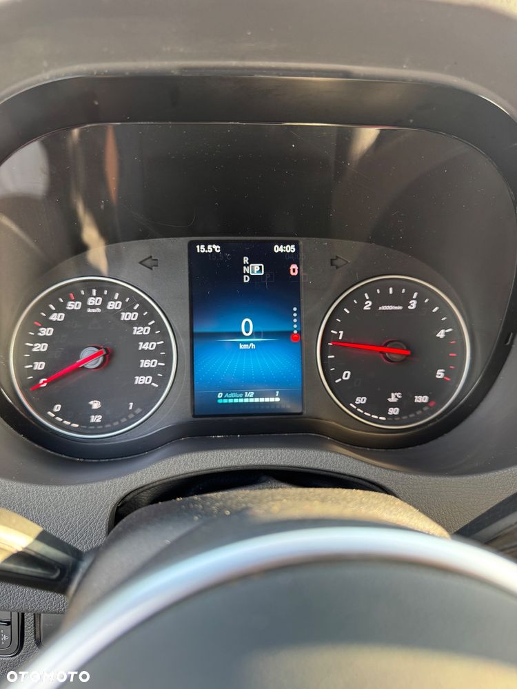 Mercedes-Benz Sprinter 907 - 21