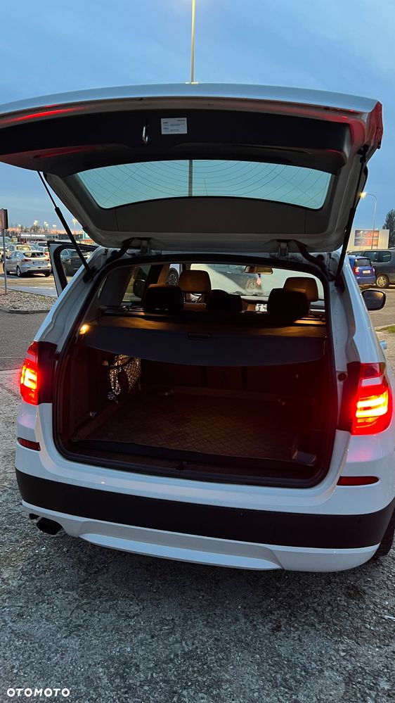 BMW X3 xDrive20d - 16