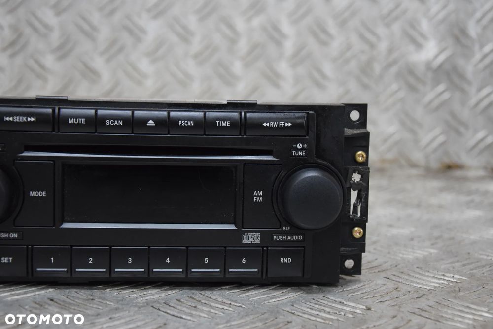DODGE DURANGO II RADIO EU - 3