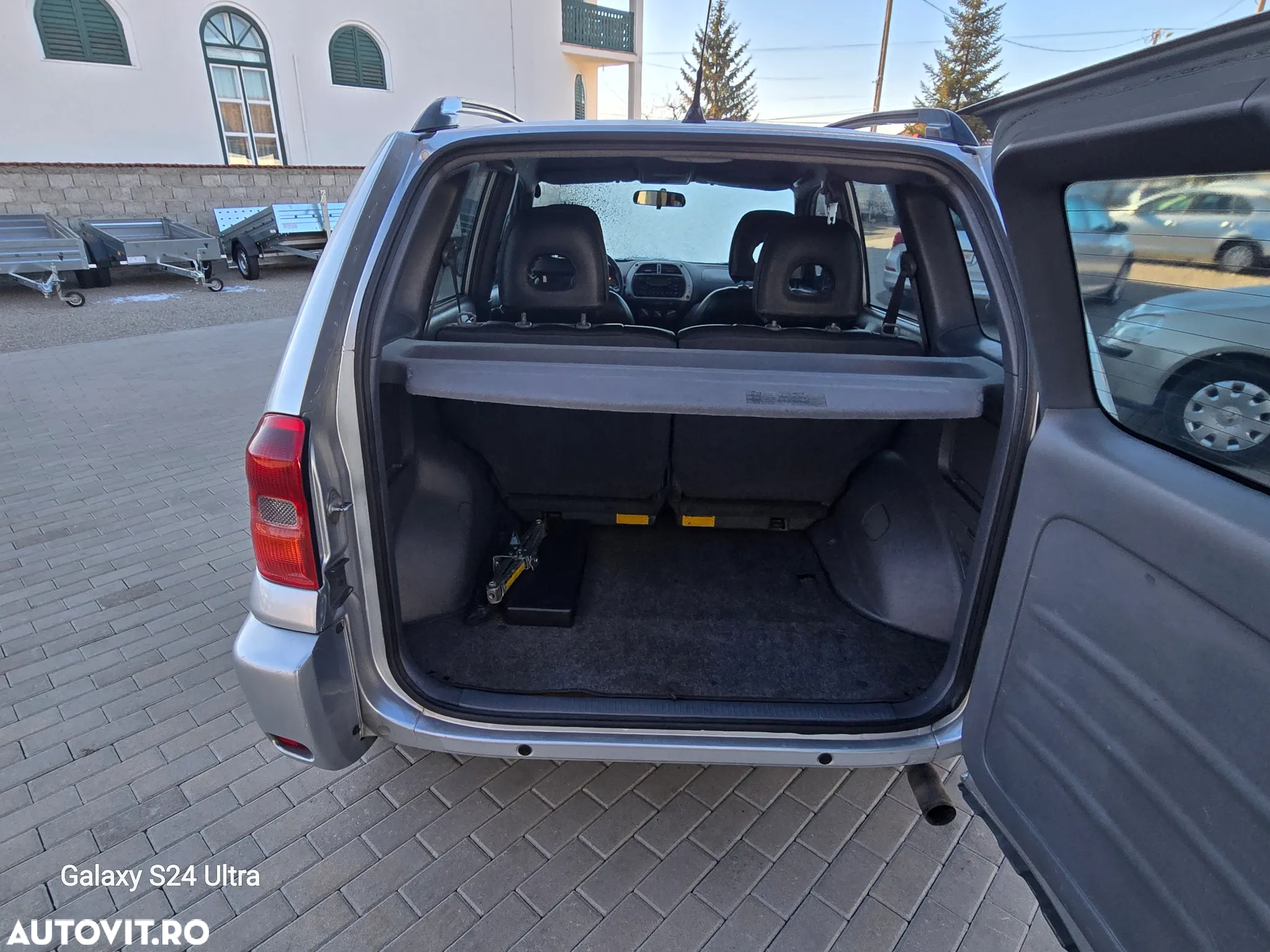 Toyota RAV4 2.0 D-4D Limited - 14