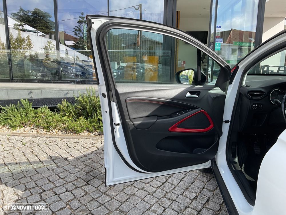 Opel Crossland 1.2 T GS Line - 19