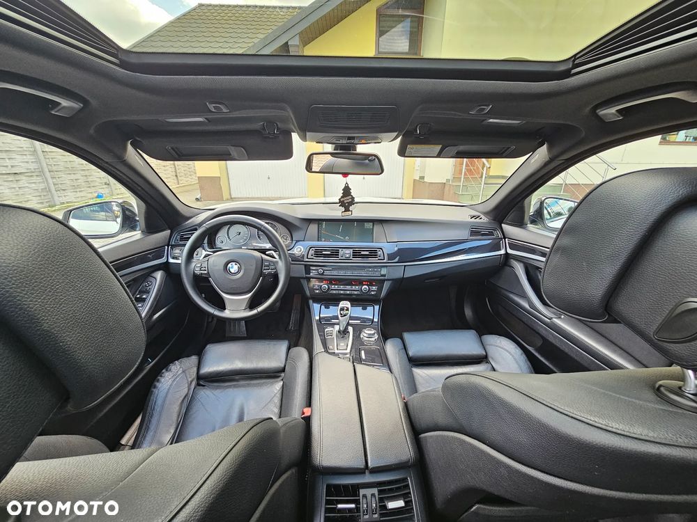 BMW Seria 5 520d Touring Sport-Aut - 10