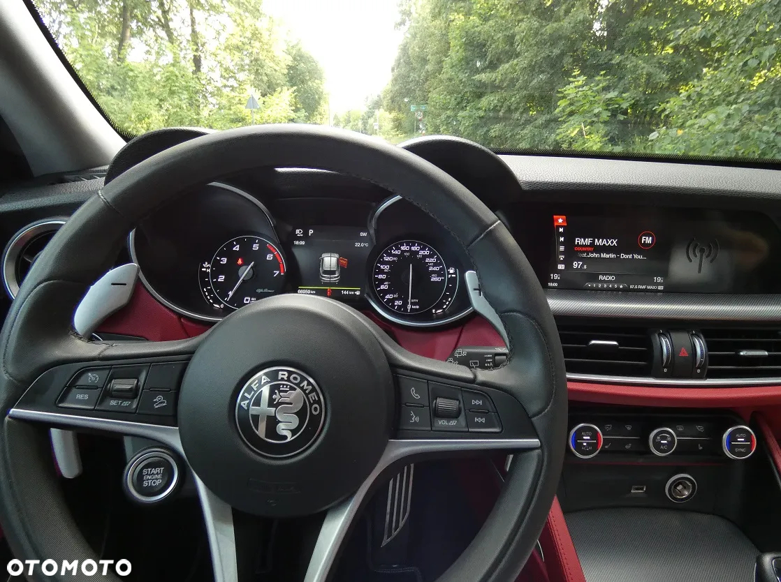 Alfa Romeo Stelvio 2.0 Turbo 16V AT8-Q4 Ti - 9