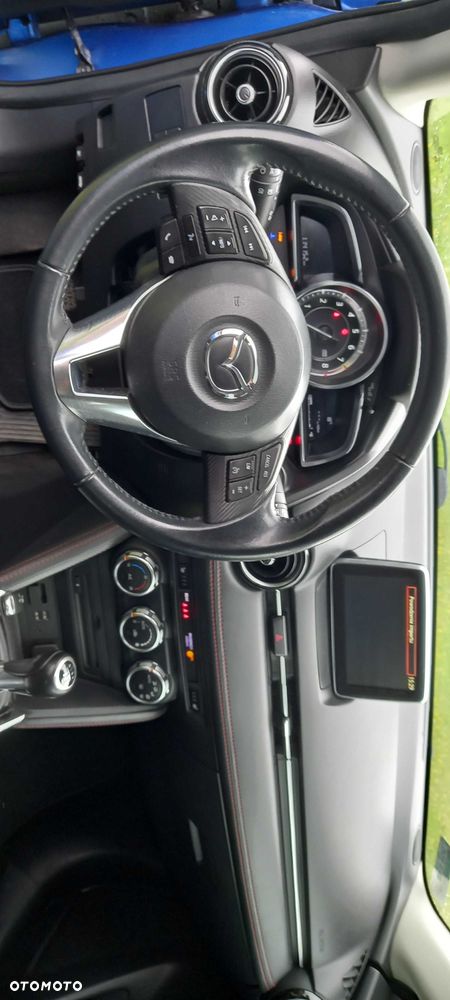 Mazda 2 - 7