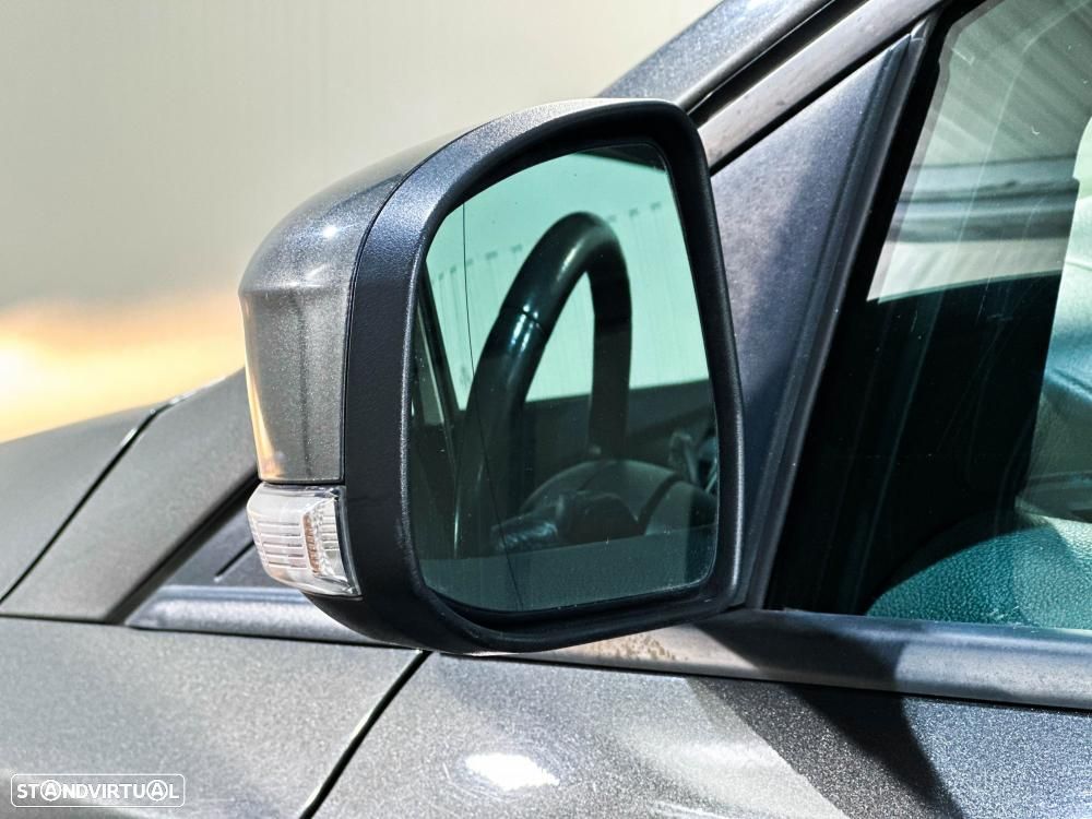 Ford Focus 1.6 TDCi Titanium — fotografia 16