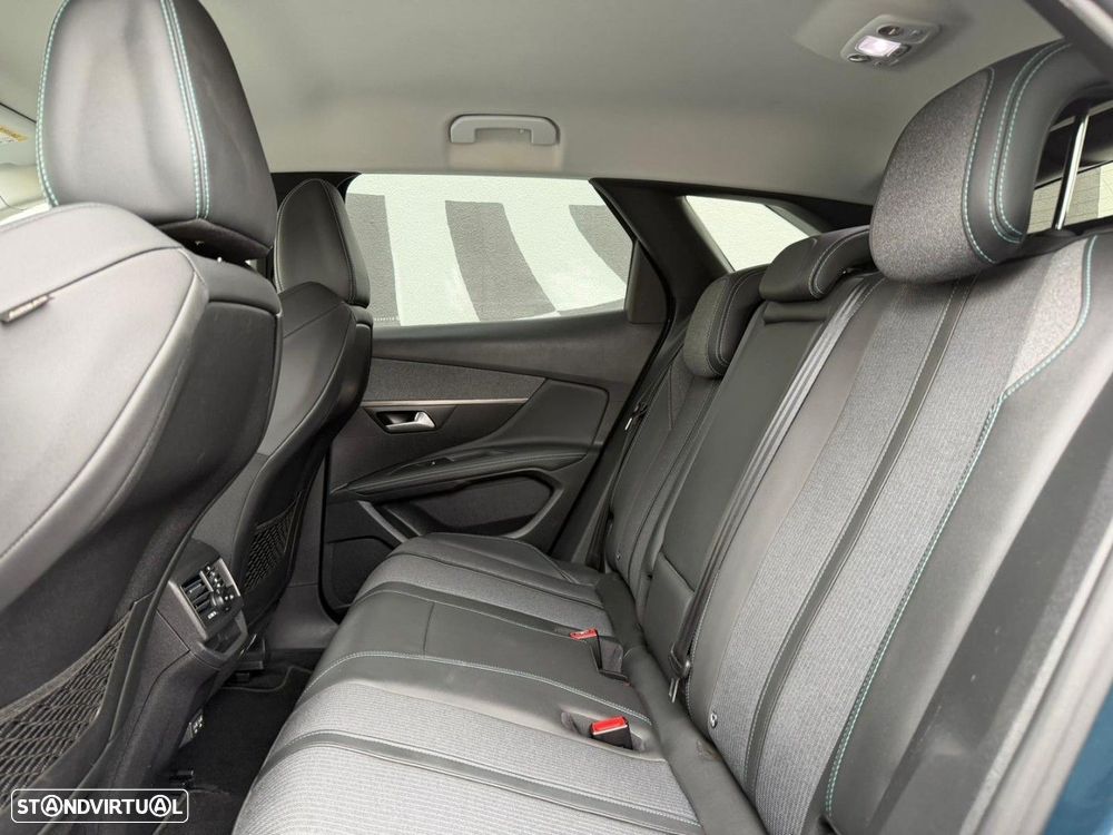 Peugeot 3008 1.6 Hybrid4 Allure Pack e-EAT8 - 8