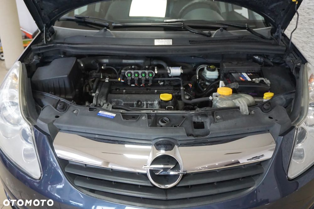 Opel Corsa 1.2 16V Edition - 16
