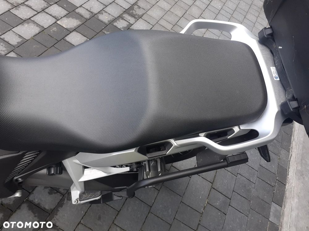 Honda VFR - 9