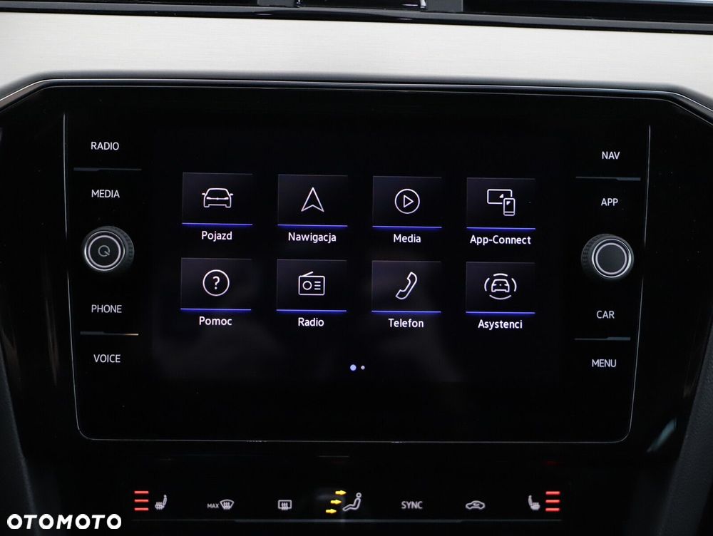 Volkswagen Passat - 16