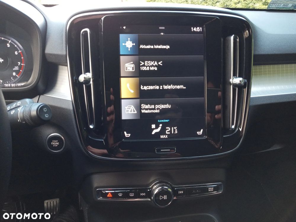 Volvo XC 40 T3 Momentum Pro - 22