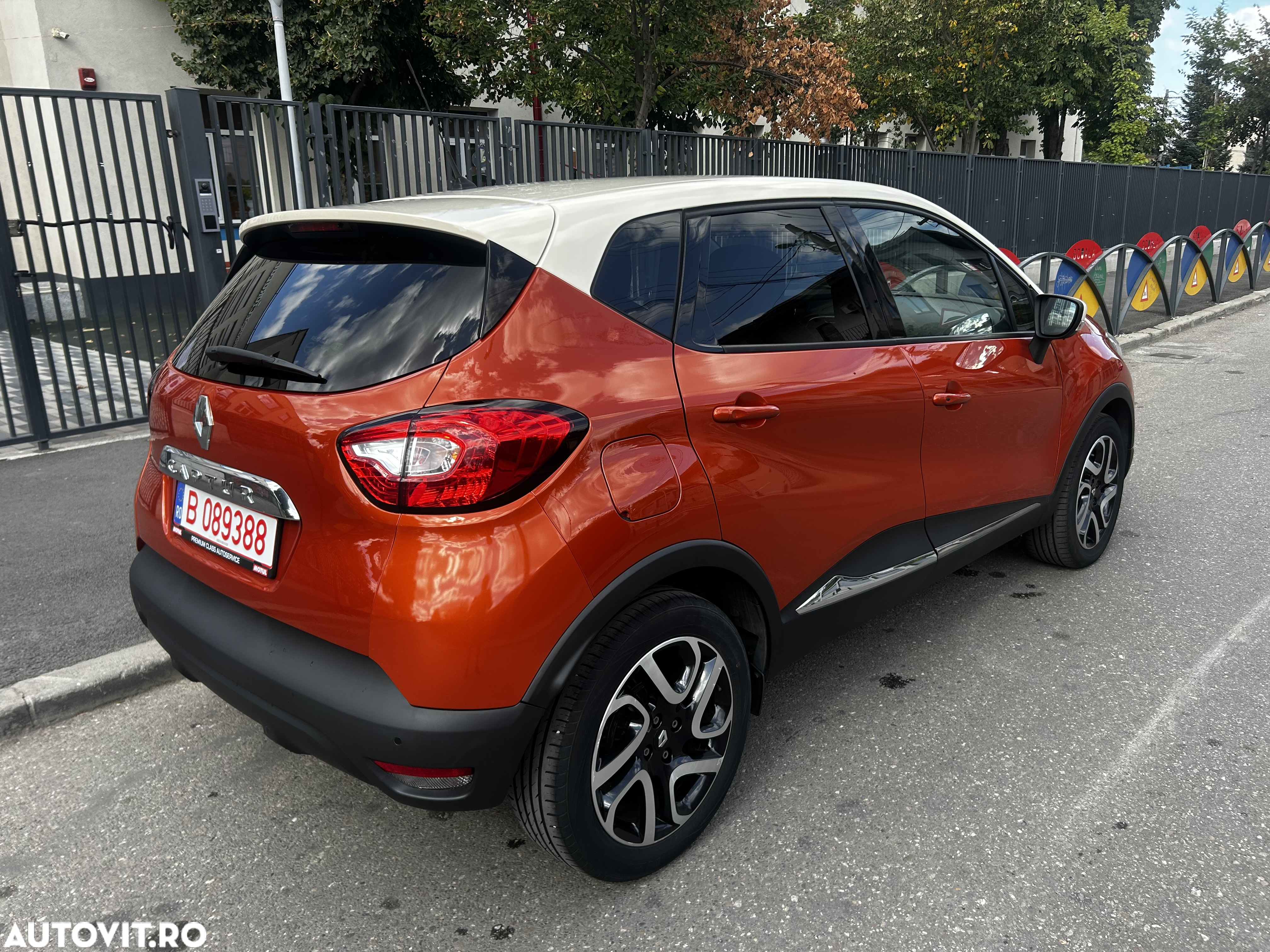 Renault Captur TCe Turbo Stop/Start Expression - 3
