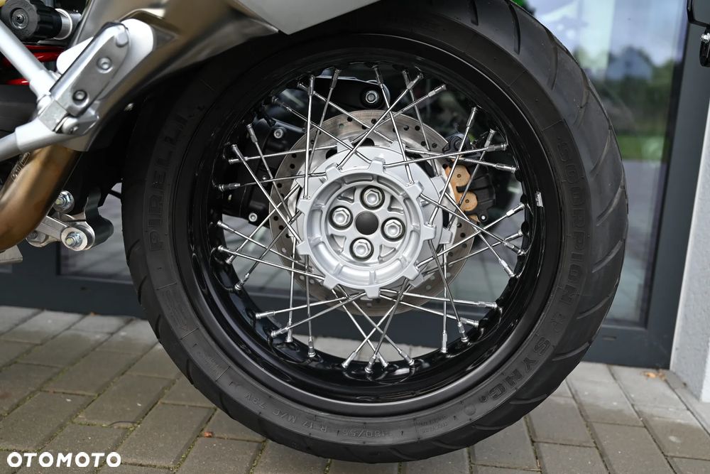 Moto Guzzi Stelvio - 30