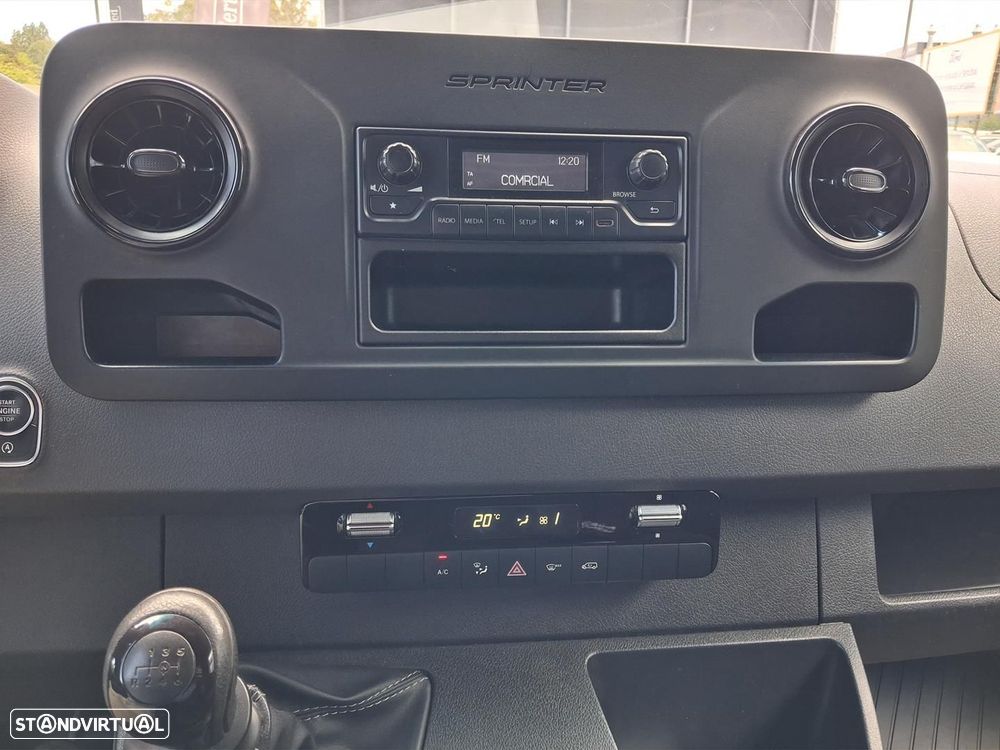 Mercedes-Benz Sprinter - 12