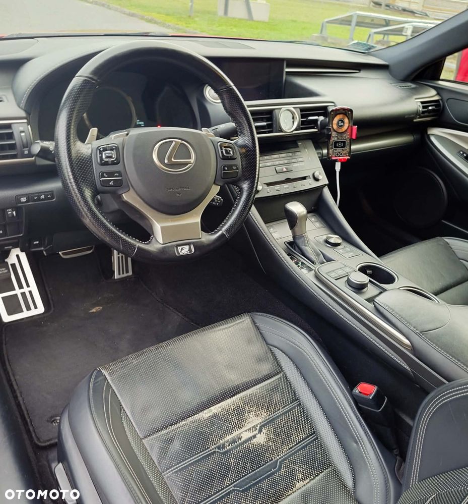 Lexus RC 200t / 300 F Sport - 13