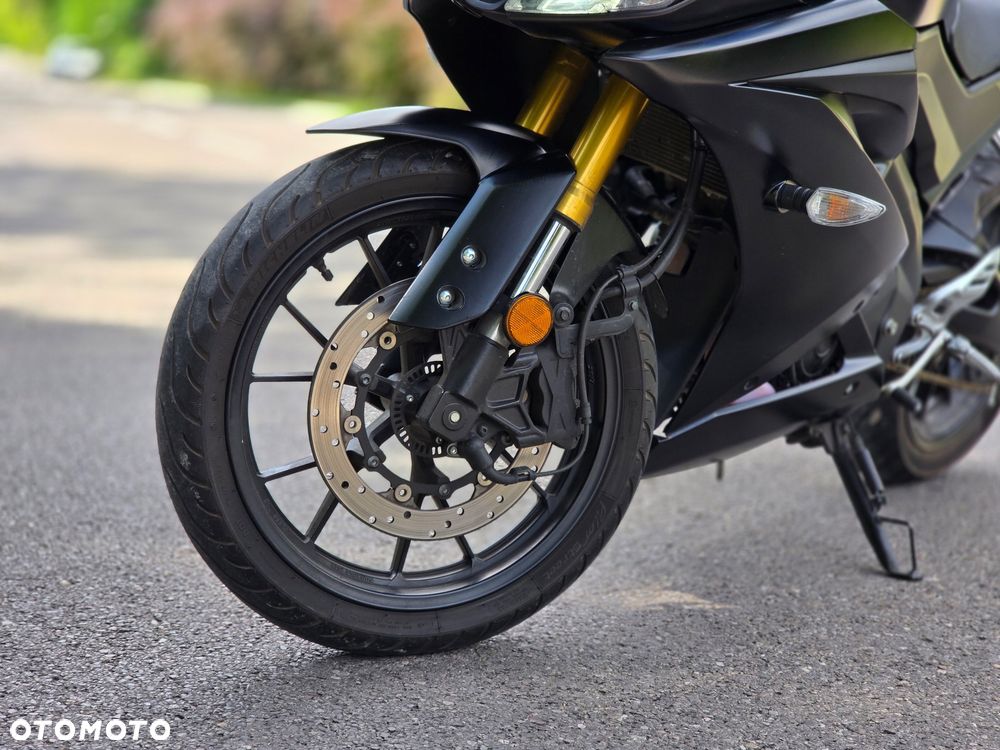 Yamaha YZF - 14