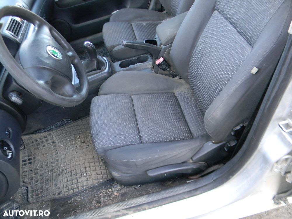 Dezmembrari  Skoda SUPERB 1 (3U)  2001  > 2008 1.9 TDI Motorina - 16