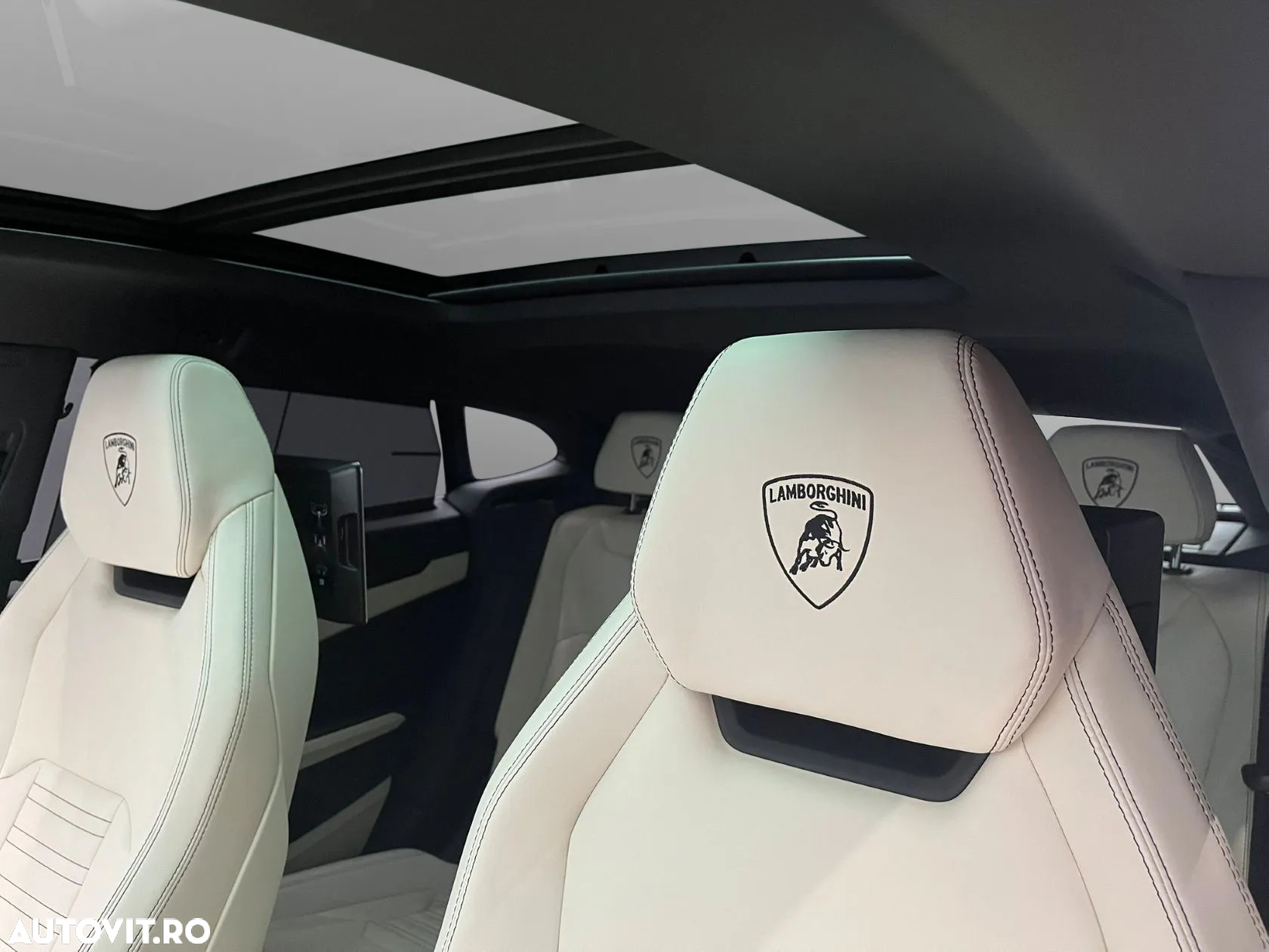 Lamborghini URUS - 9
