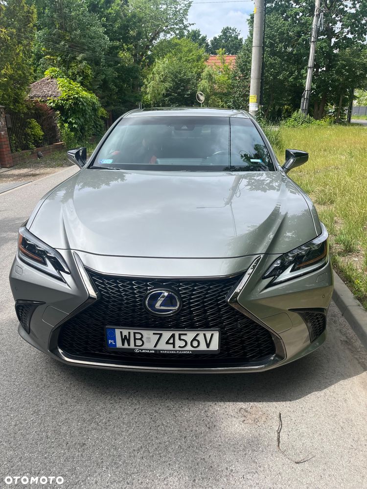 Lexus ES 300h F Sport - 2