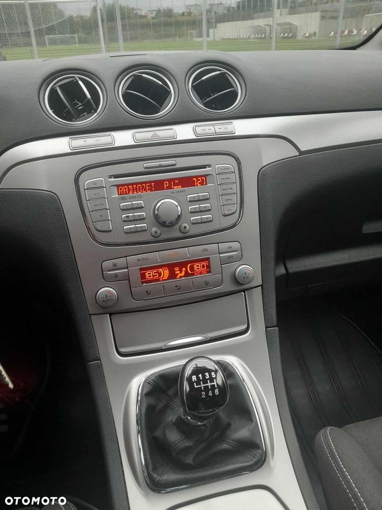 Ford S-Max 2.0 TDCi DPF Ambiente - 10