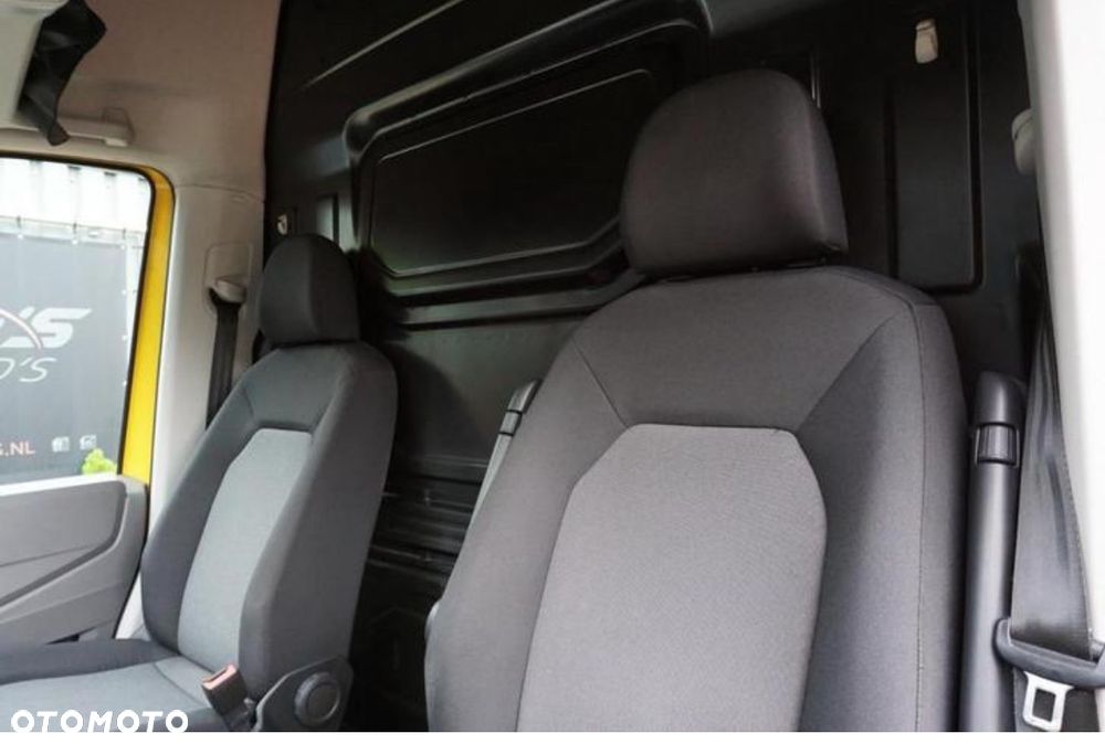 Volkswagen Crafter - 13