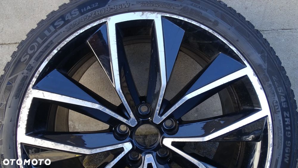 SEAT ATECA 575 - felga 8Jx19H2 ET45 5x112 - 2