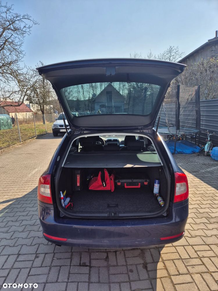 Skoda Octavia 1.6 TDI Elegance DSG - 4
