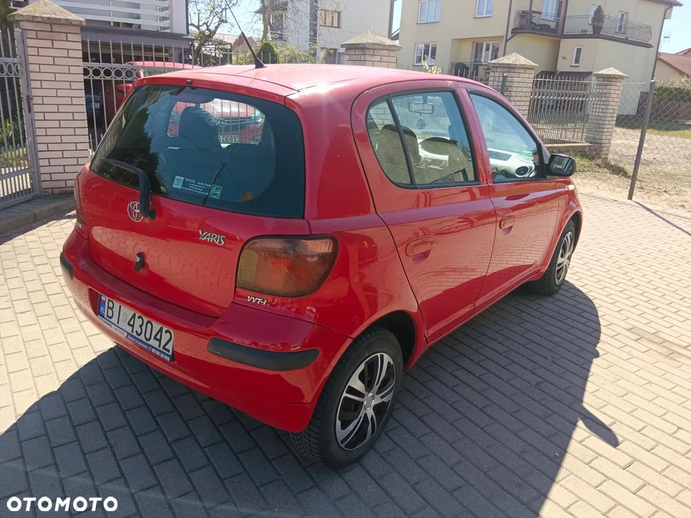 Toyota Yaris 1.0 Base - 5