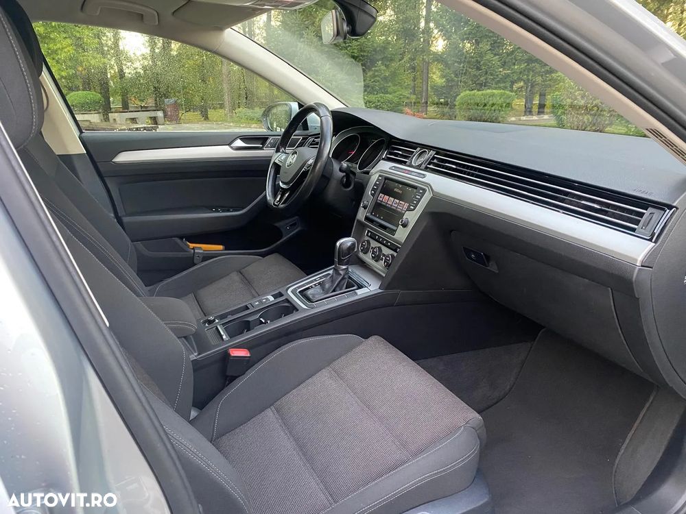 Volkswagen Passat Variant 1.6 TDI (BlueMotion Technology) DSG Comfortline - 12