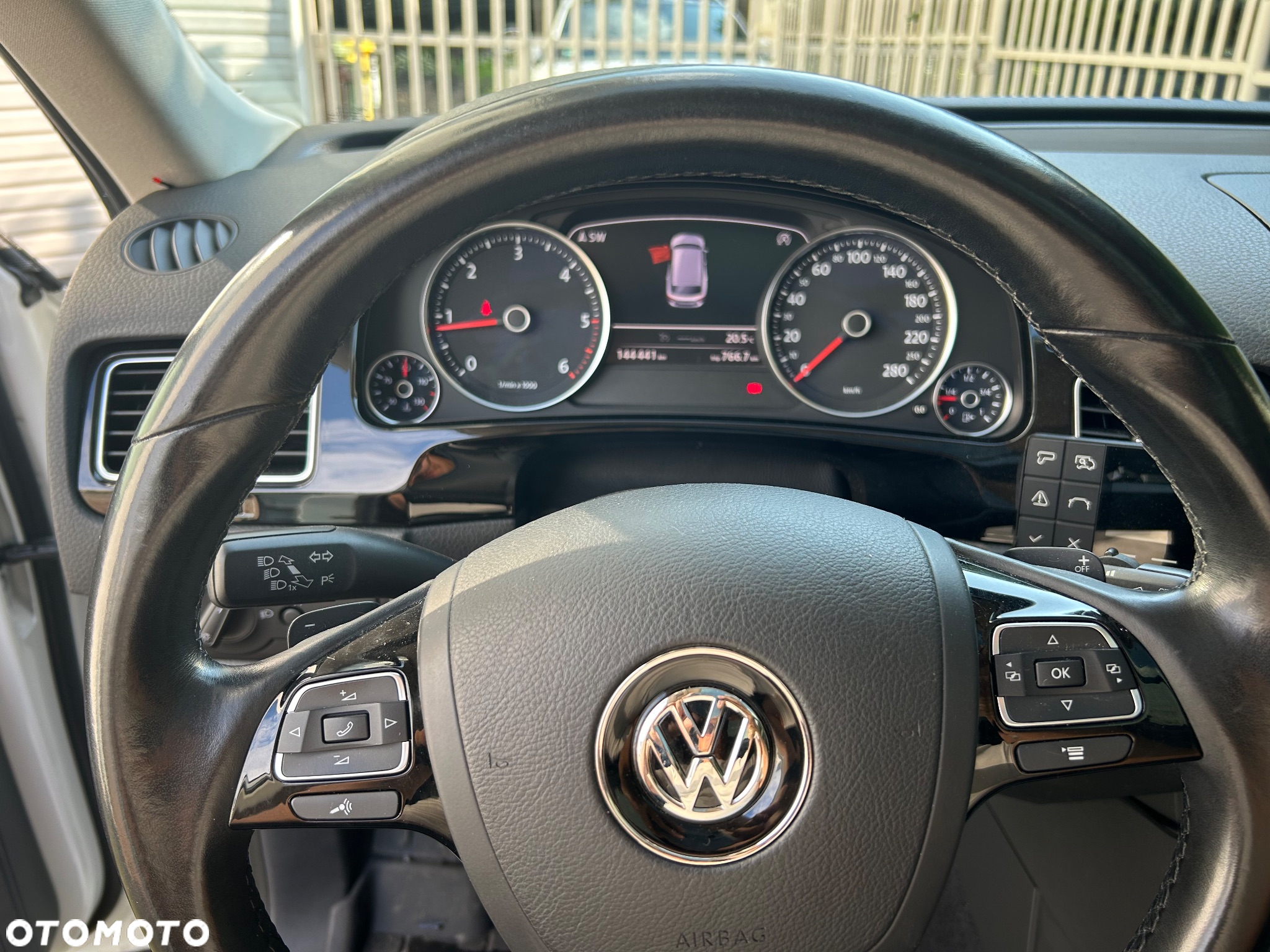 Volkswagen Touareg - 12