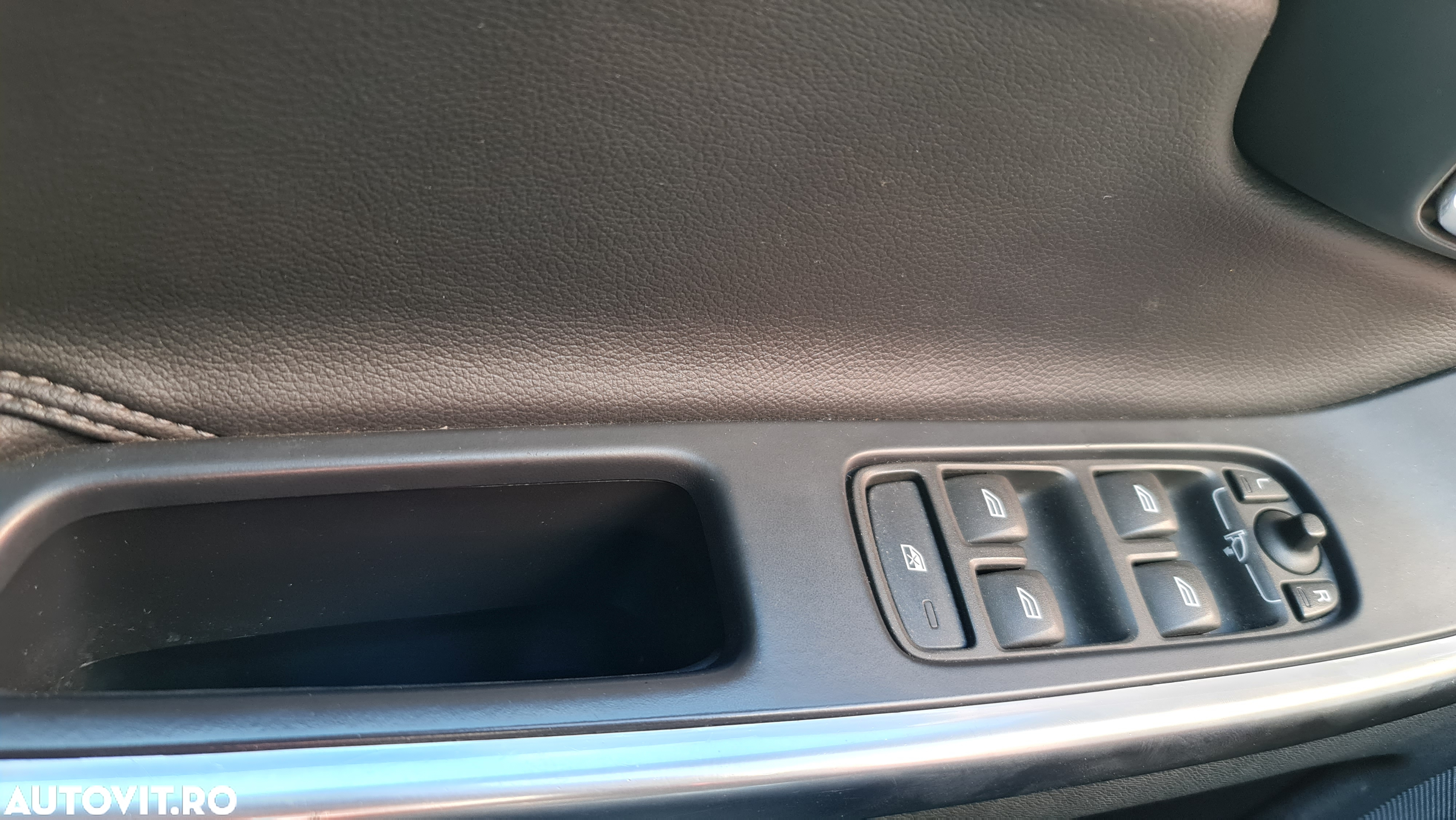 Volvo XC 60 D4 AWD Geartronic Summum - 17