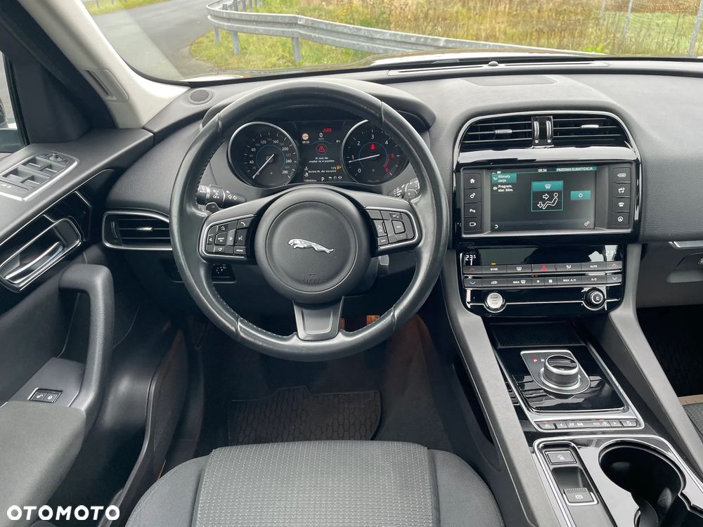 Jaguar F-Pace 20d AWD Prestige - 15