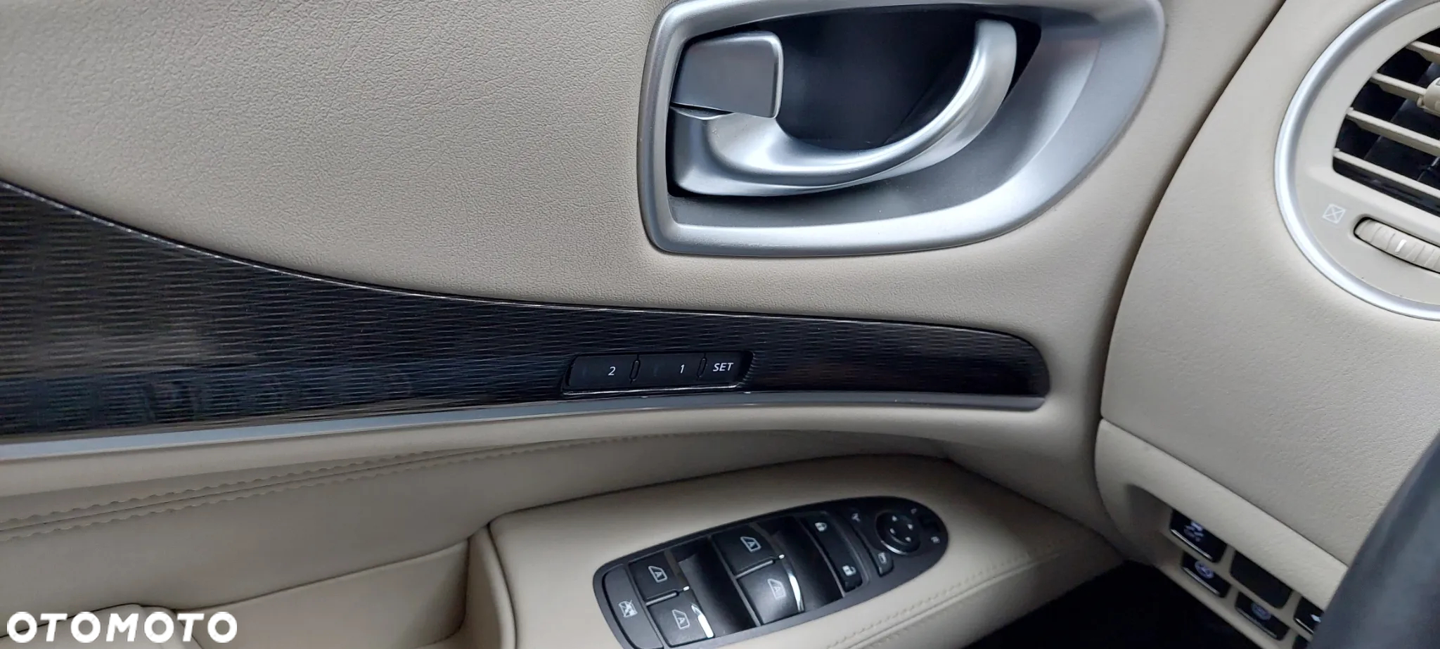 Infiniti QX60 - 20