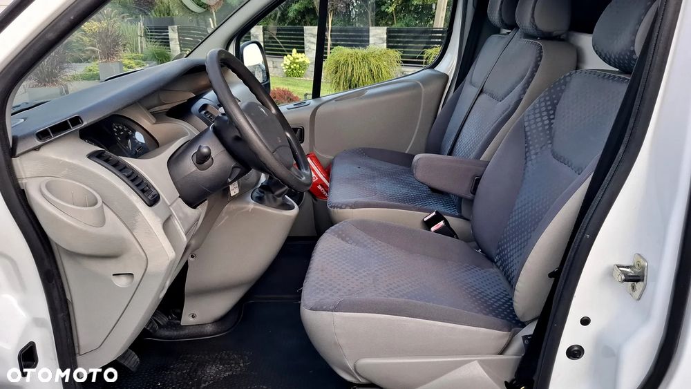 Renault Trafic - 11