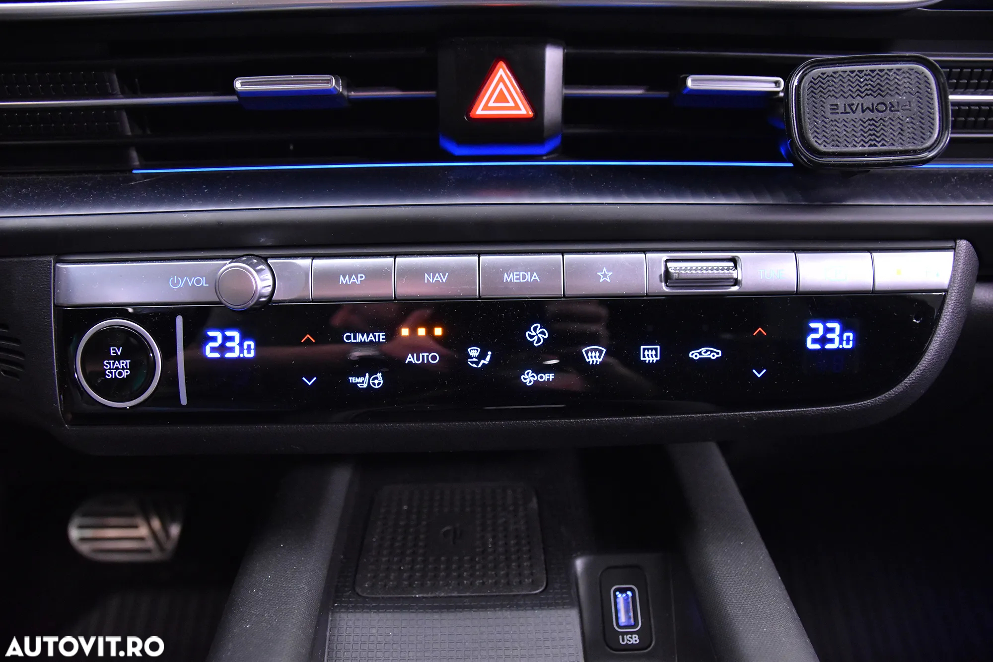 Hyundai IONIQ - 16
