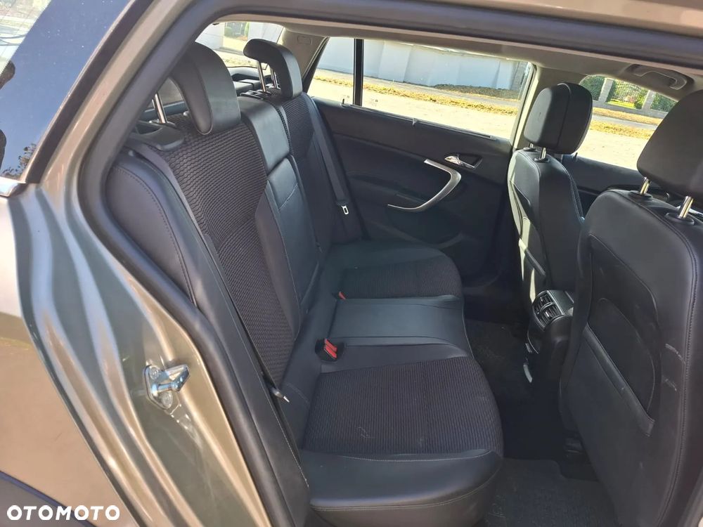 Opel Insignia - 11