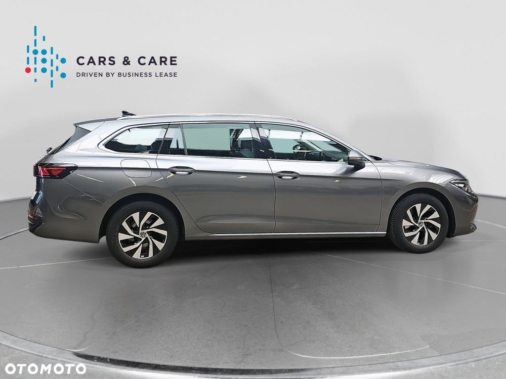 Volkswagen Passat - 22
