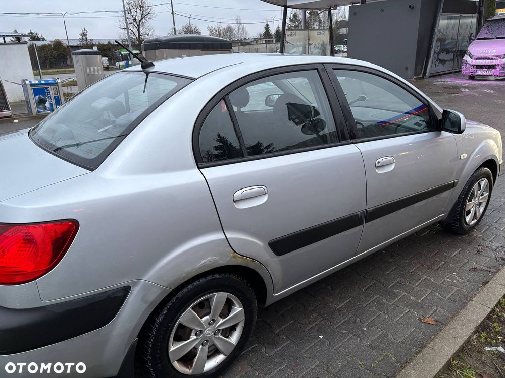 Kia Rio 1.4 / City - 7