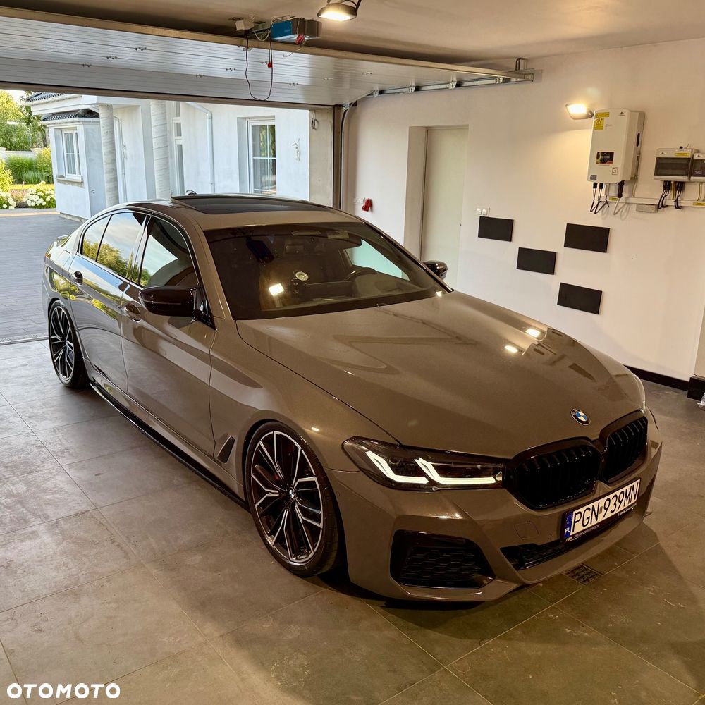 BMW Seria 5 M550i xDrive - 7