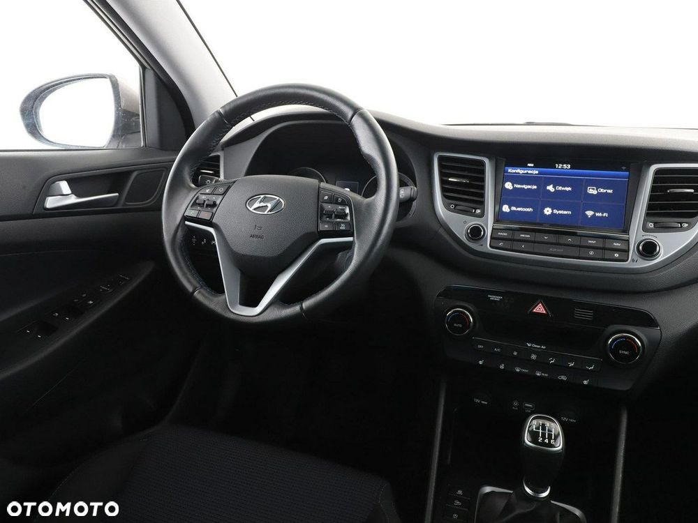 Hyundai Tucson 1.7 CRDI BlueDrive Style 2WD - 16
