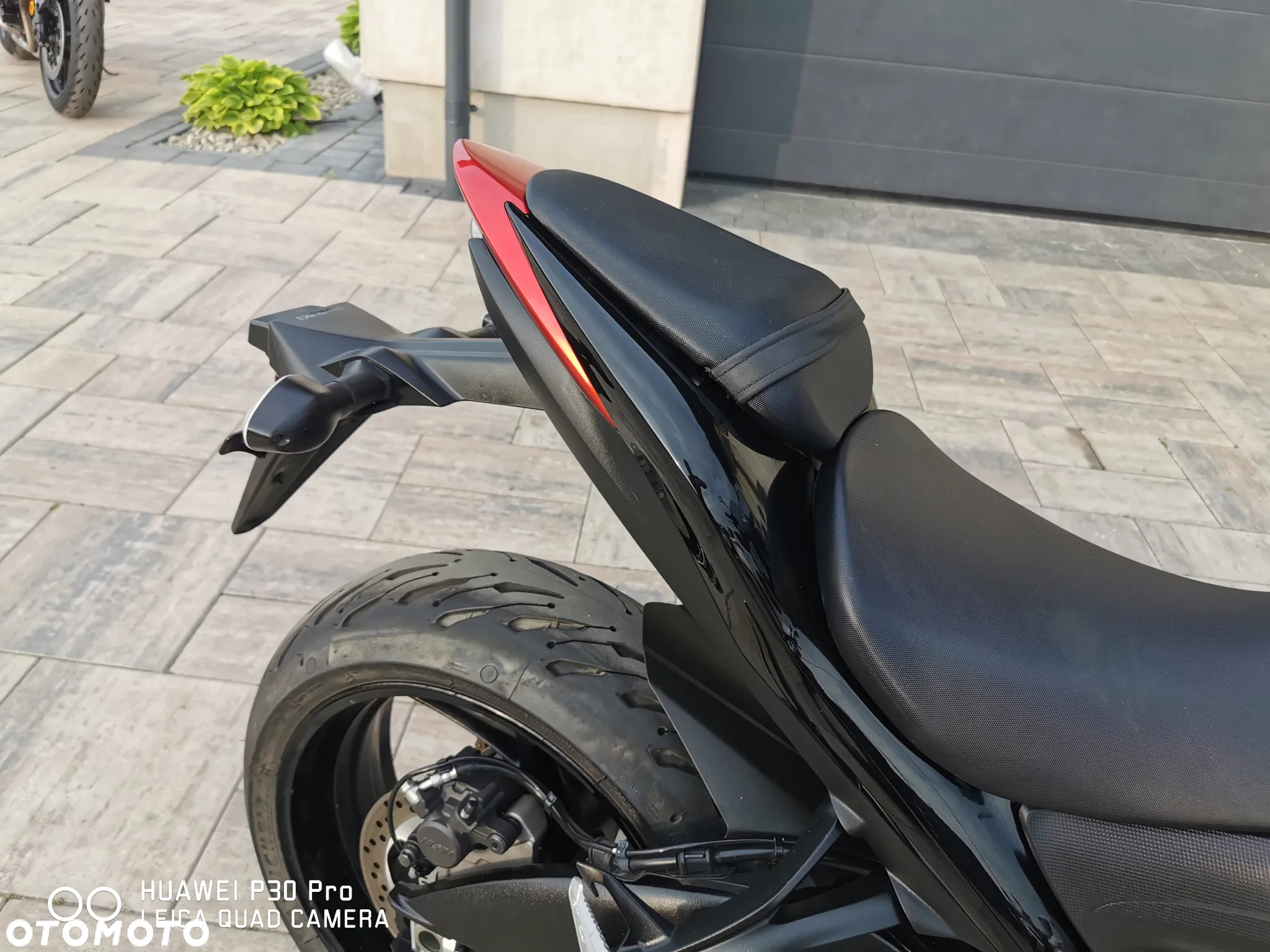 Suzuki GSX - 10