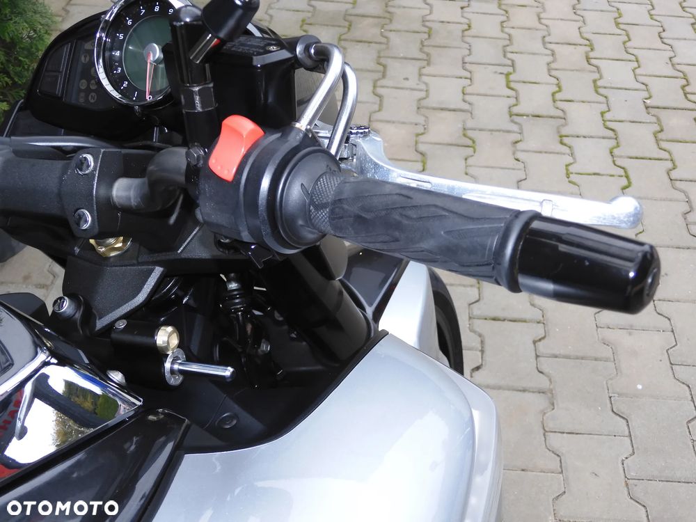 Suzuki GSX - 14