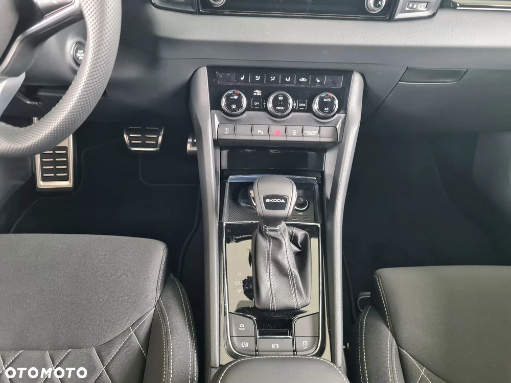 Skoda Karoq 1.5 TSI ACT Sportline DSG - 16
